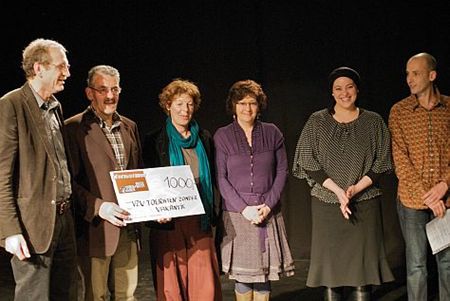 Een cheque voor 'Toeristen zonder vakantie' - Neerpelt