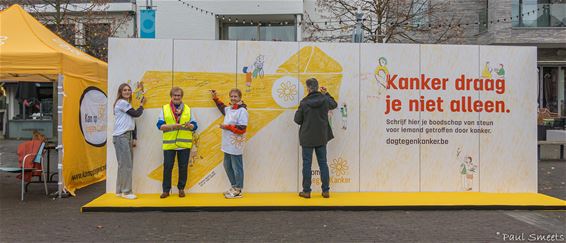 Een groot geel lintje en je boodschap of wens - Pelt