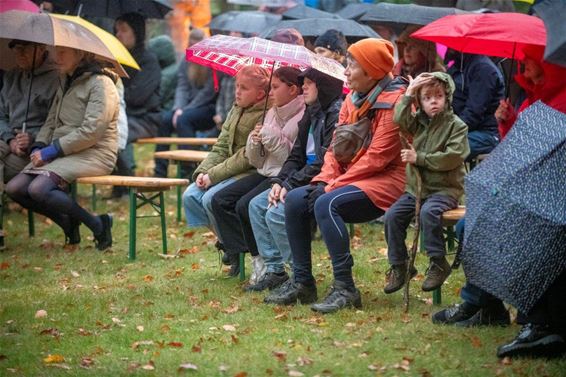 Een hartverwarmend Reveil, ondanks de regen - Lommel