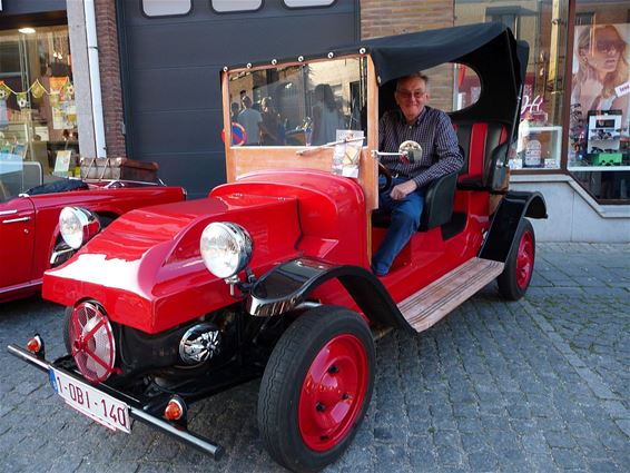 Een nieuwe auto, made in Neerpelt - Neerpelt