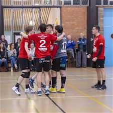 Een volleybalset, was dat niet tot 25? - Lommel