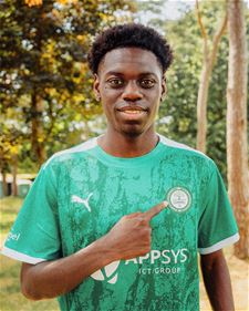 Eerste profcontract Josias Lama - Lommel
