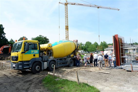Eerste beton van nieuwbouw gestort - Neerpelt