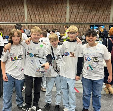 Eerstejaars in actie in First LEGO League! - Peer