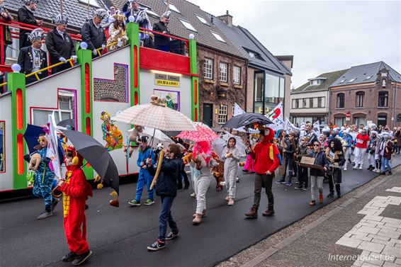 En we zijn er aan begonnen... - Pelt