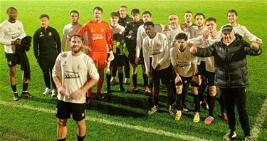 Esperanza pakt punt in doelpuntenkermis - Pelt