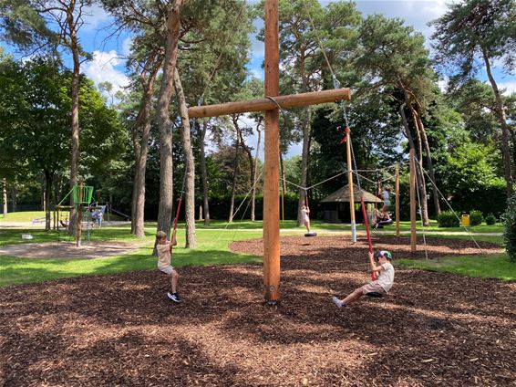 Extra speeltoestellen in speeltuin Dolfijn - Lommel