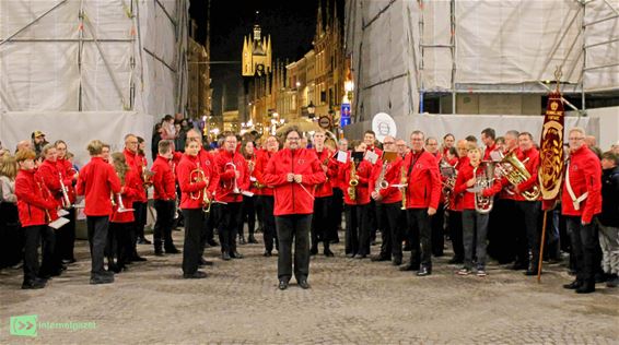 Fanfare eert oorlogsslachtoffers in Ieper - Pelt