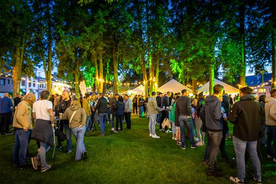 Feest onder de Bomen brengt jong en oud samen - Oudsbergen
