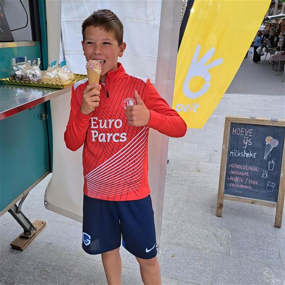 Feest op de markt voor de kinderen - Pelt