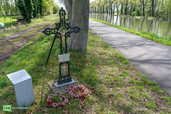 Bree - Gedenkteken van de vliegtuigcrash in Tongerlo