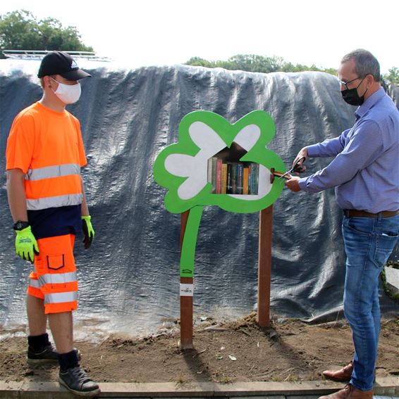 Gemeente plaatst boekenruilkastjes - Hechtel-Eksel