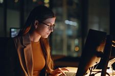 Gemiddeld 3,7 uur per dag online