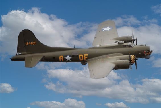 Gevonden vliegtuigbom gelinkt aan B17-bommenwerper - Lommel