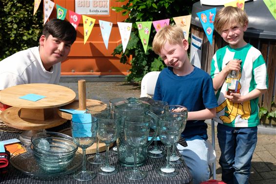 Gezellige rommelmarkt en eetfestijn - Beringen