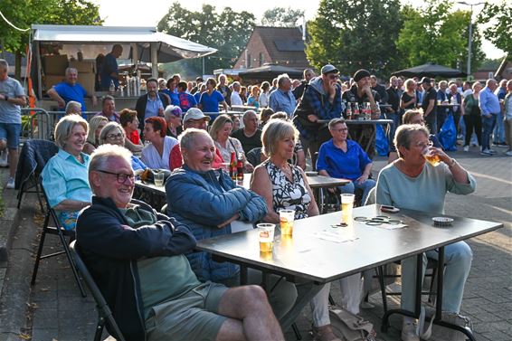 Gezellig en gratis festivalletje Heide-Heuvel - Lommel