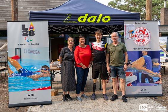 Gezellige benefiet voor parazwemmer Sam de Visser - Lommel