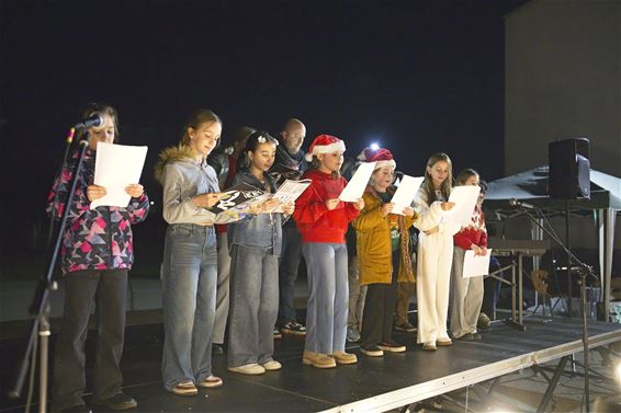 Gezellige kersthappening De Beerring