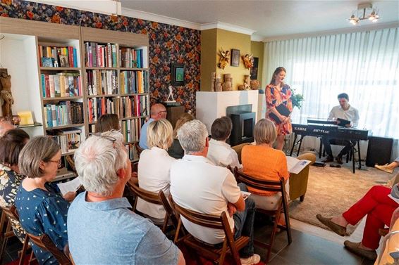 'Gluren bij de Buren' met Laure en Andries - Lommel