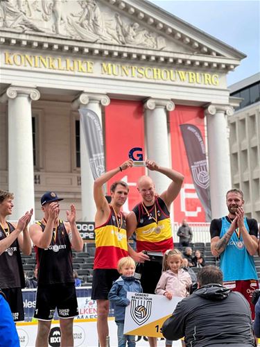 Goud voor Lommelaar Martijn Colson in beachvolley - Lommel