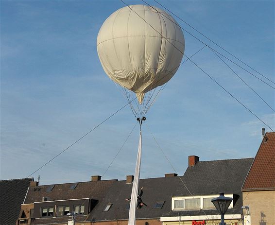 Hangend aan een ballon - Overpelt
