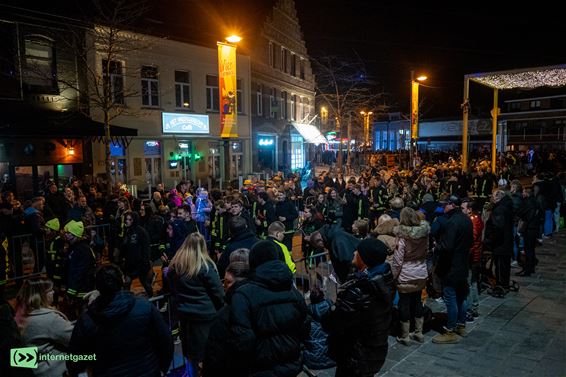 Heel veel volk op de Lichtstoet - Pelt