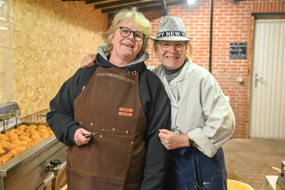 Heerlijke Hollandse oliebollen voor 't Gouden Hart - Lommel