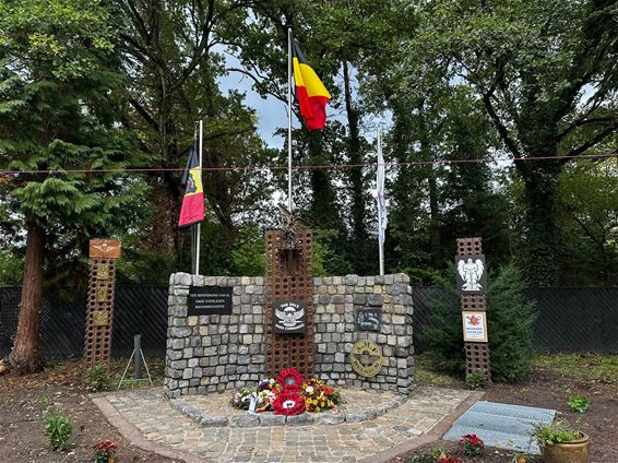 Herdenkingsmonument onthuld - Leopoldsburg