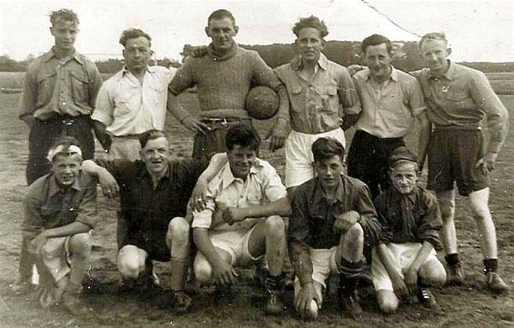 Herinneringen: de BJB-voetbalploeg uit 1953 - Neerpelt