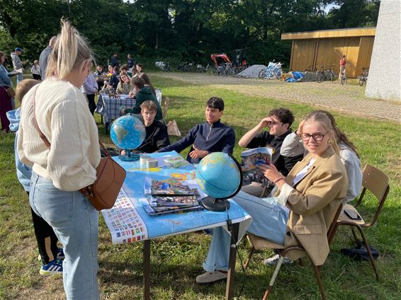 Inschrijvingen scoutskampen en Jin-café - Beringen