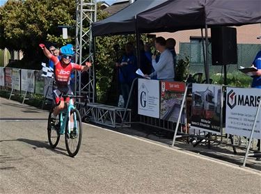 Lommel - Jef Preciado Linsen wint Bèr Sjap Classic