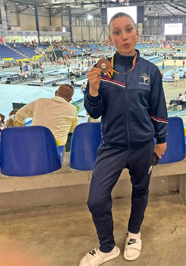 Jitte Metten pakt brons op BK gymnastiek - Pelt
