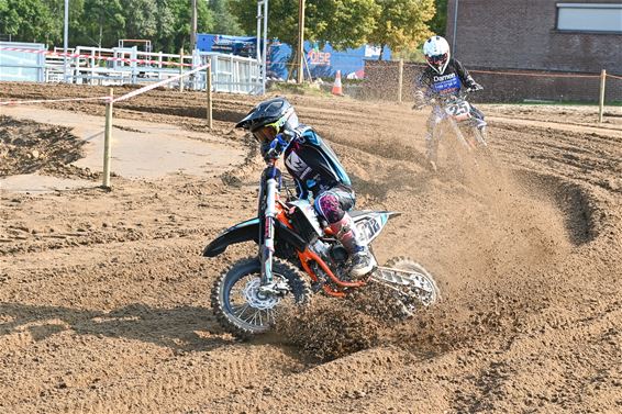 Jong motorcrosstalent krijgt unieke kans in Lommel - Lommel