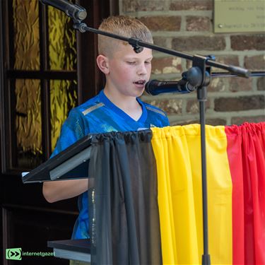 Jonge stem roept op tot vrede tijdens herdenking - Hamont-Achel