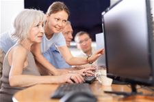 Jonge vrouwen beter op digitaal gebied