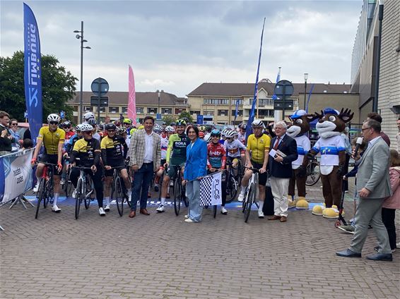 Jongeren U15 verkennen EK-rit met Jordi Meeus - Lommel