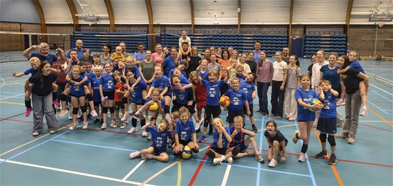 Jongste volleyballers sluiten seizoen af - Pelt
