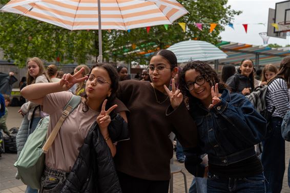 Juniorfest levert 2.200 euro op voor leerlingen - Pelt