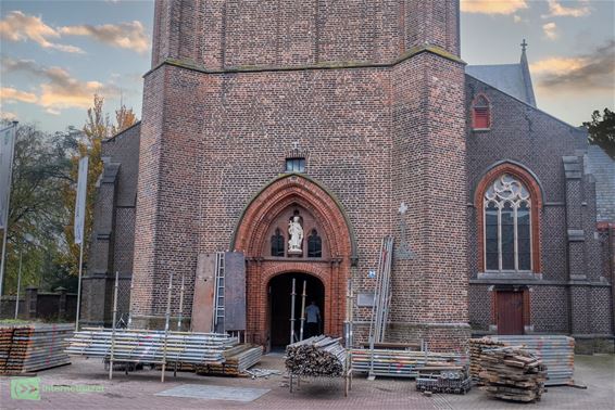 Kerk Sint-Huibrecht-Lille krijgt opfrisbeurt - Pelt