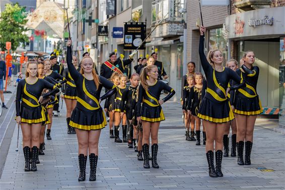 Kermis is begonnen, de kop is eraf! - Lommel