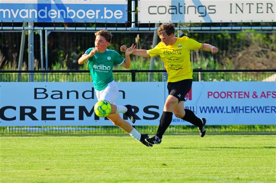 Kermisvoetbal bij Lutlommel VV - Lommel