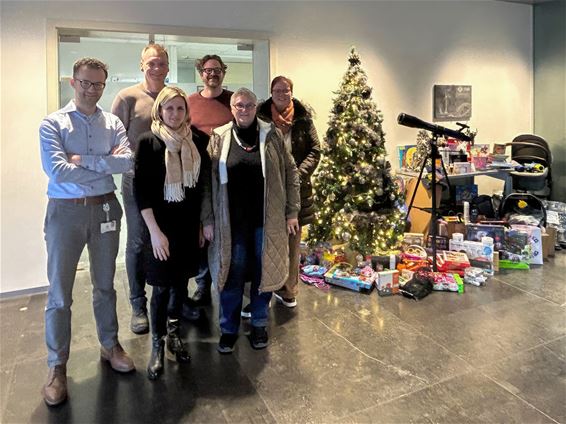 Kerstboom bij ZF eindelijk opgeborgen - Lommel