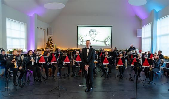 Kerstmagie in een uitverkochte zaal - Pelt