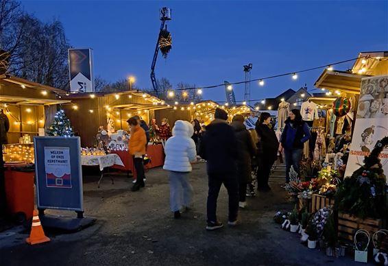 Kerstmarkt Depolim steunt MFC De Veerkracht - Lommel