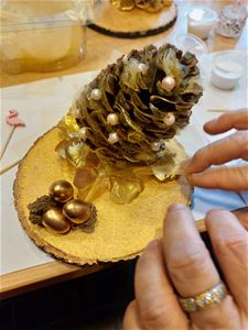 Kerstversiering maken bij Samana - Lommel