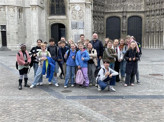 Kindergemeenteraad op uitstap naar Antwerpen - Lommel