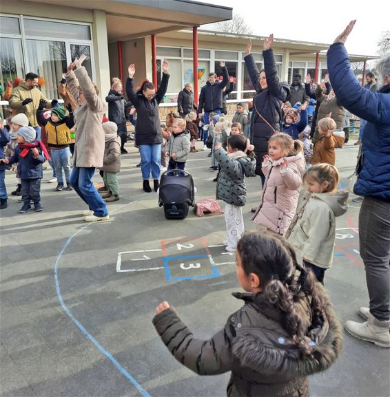 Kleuterschool De Robbert danst voor het klimaat - Hamont-Achel