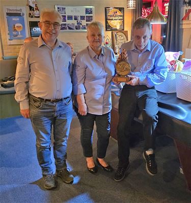 KMV Neerpelt wint 2de dag op rij een Beker - Pelt