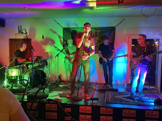 Beringen - Knight Shift trapt Paal kermis af