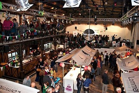 Koppen lopen in de Commerce - Lommel